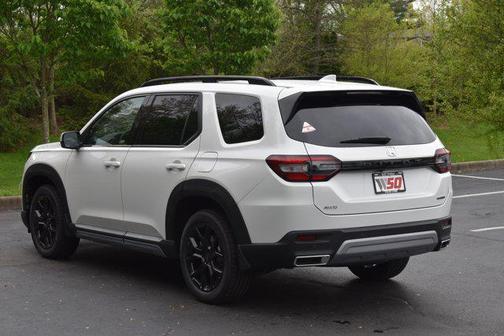 2025 Honda Pilot Touring 8-Passenger