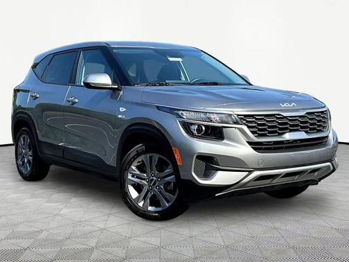 Steel Gray 2023 Kia Seltos LX