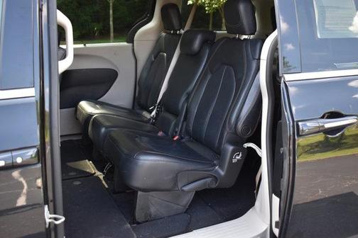 2020 Chrysler Pacifica Touring-L Plus