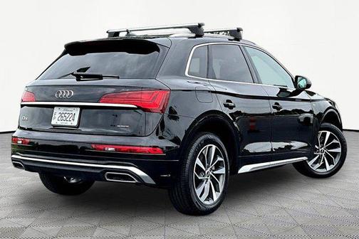Mythos Black Metallic 2024 Audi Q5 45 S line Premium Plus