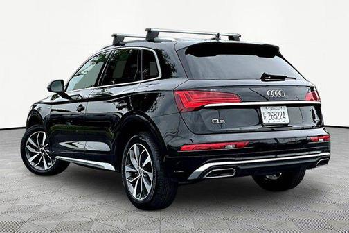 Mythos Black Metallic 2024 Audi Q5 45 S line Premium Plus