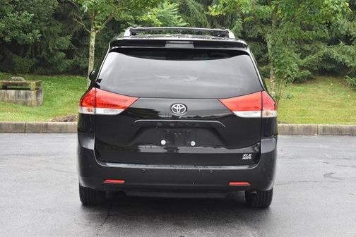 2012 Toyota Sienna XLE