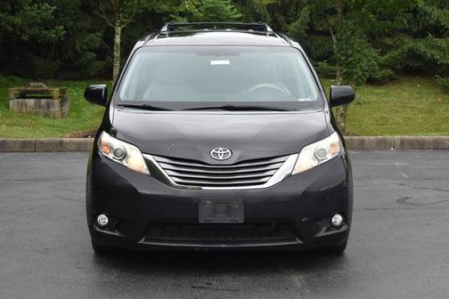 2012 Toyota Sienna XLE