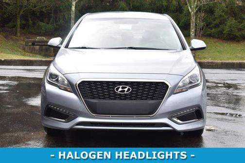 2017 Hyundai SONATA Hybrid SE