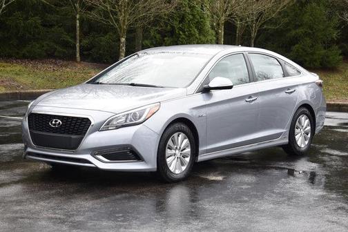2017 Hyundai SONATA Hybrid SE