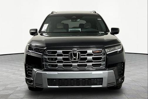 Crystal Black Pearl 2026 Honda Pilot TrailSport