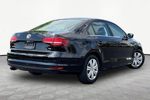 Platinum Gray Metallic 2017 Volkswagen Jetta 1.4T S