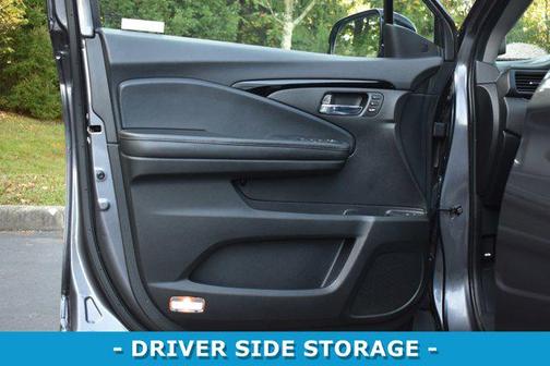 2022 Honda Pilot Touring 8-Passenger