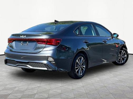 Gravity Gray 2023 Kia Forte LXS