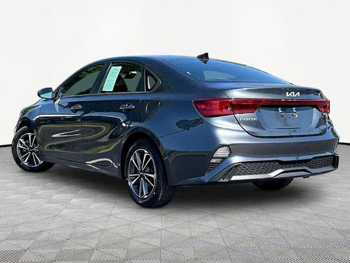 Gravity Gray 2023 Kia Forte LXS