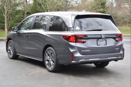 Modern Steel Metallic 2026 Honda Odyssey Touring