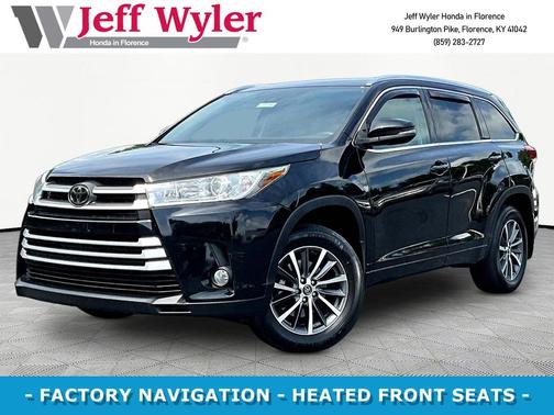 Midnight Black Metallic 2018 Toyota Highlander XLE