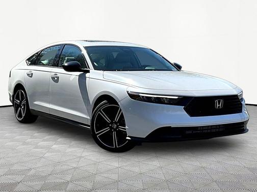 Platinum White Pearl 2026 Honda Accord SE