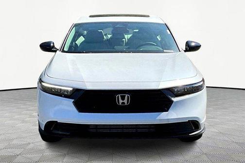 Platinum White Pearl 2026 Honda Accord SE
