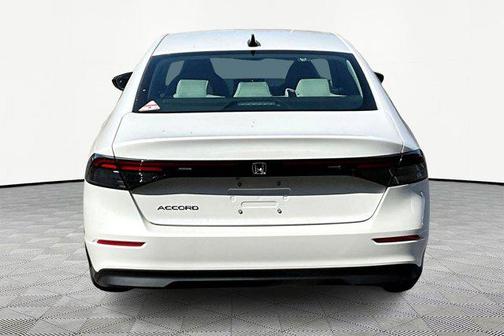 Platinum White Pearl 2026 Honda Accord SE