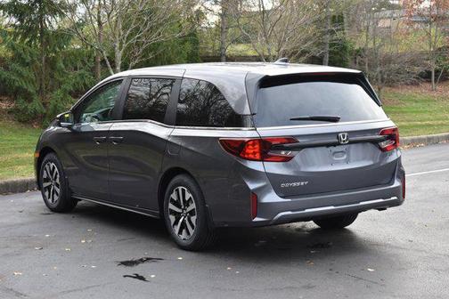 Modern Steel Metallic 2026 Honda Odyssey EX-L