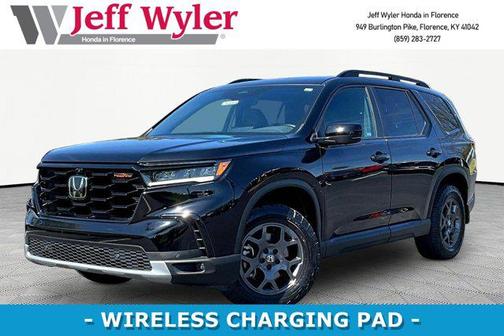 Crystal Black Pearl 2024 Honda Pilot TrailSport