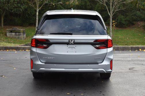 Solar Silver Metallic 2026 Honda Odyssey Touring