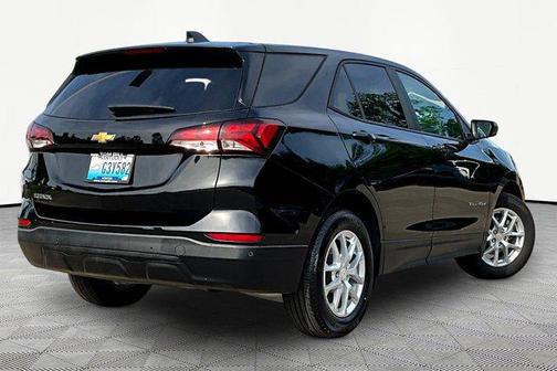 Mosaic Black Metallic 2023 Chevrolet Equinox LS