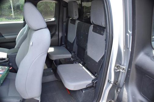 2019 Toyota Tacoma SR