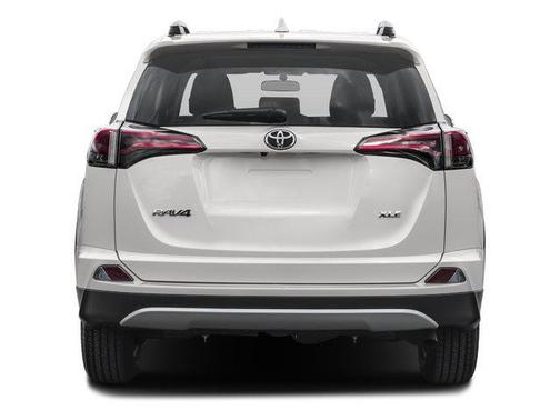 Super White 2018 Toyota RAV4 XLE