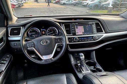 Predawn Gray Mica 2019 Toyota Highlander Hybrid XLE