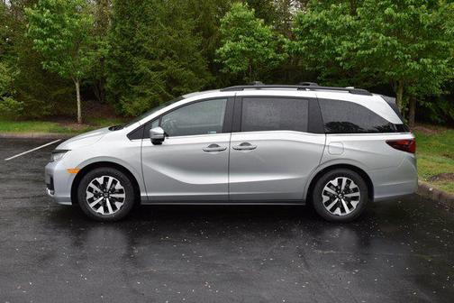 Solar Silver Metallic 2026 Honda Odyssey EX-L