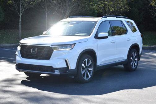 2024 Honda Pilot Touring 8-Passenger