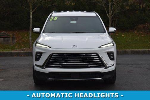 2025 Buick Enclave Preferred FWD