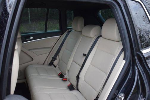 2016 Volkswagen Tiguan R-Line