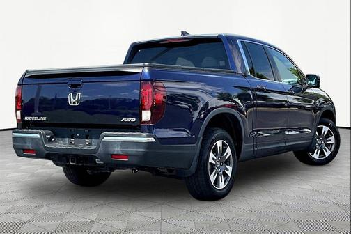 Obsidian Blue Pearl 2017 Honda Ridgeline RTL