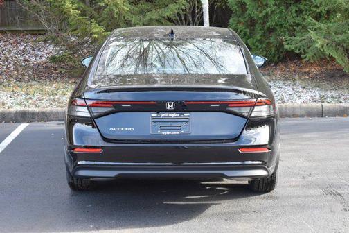 2025 Honda Accord LX 1.5T