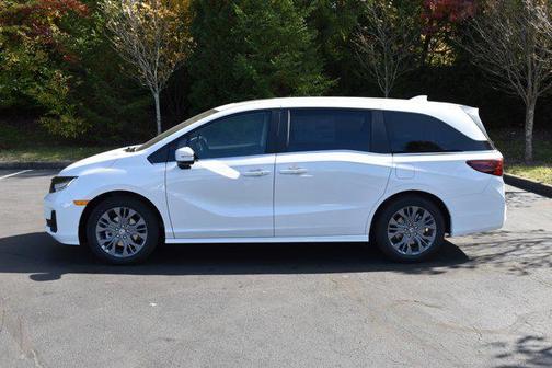 Platinum White Pearl 2026 Honda Odyssey Touring