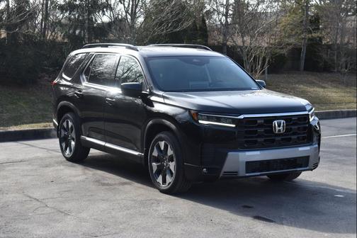 Crystal Black Pearl 2026 Honda Pilot Elite