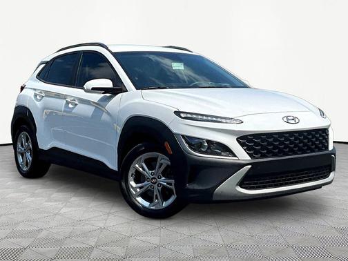 Lunar White 2023 Hyundai KONA SEL