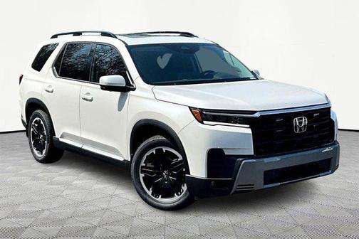 Platinum White Pearl 2026 Honda Pilot Touring 8-Passenger