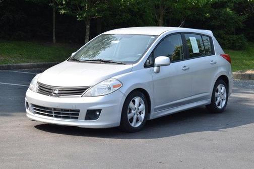 2010 Nissan Versa 1.8 SL