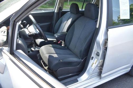 2010 Nissan Versa 1.8 SL