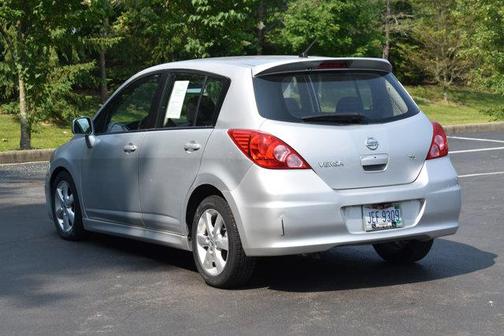 2010 Nissan Versa 1.8 SL