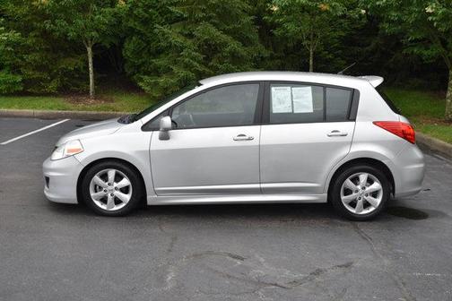 2010 Nissan Versa 1.8 SL