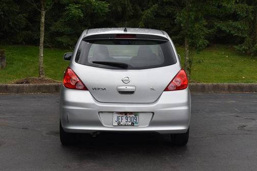 2010 Nissan Versa 1.8 SL