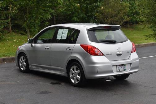 2010 Nissan Versa 1.8 SL