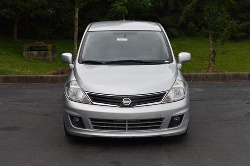 2010 Nissan Versa 1.8 SL