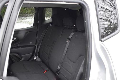 2017 Jeep Renegade Altitude