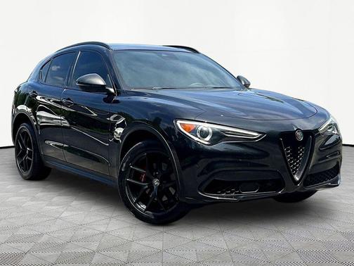Vulcano Black Metallic 2019 Alfa Romeo Stelvio Ti Sport