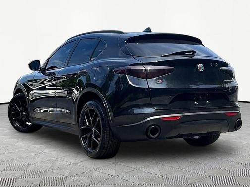 Vulcano Black Metallic 2019 Alfa Romeo Stelvio Ti Sport