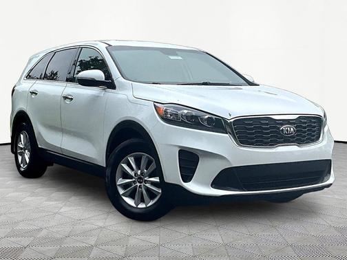 Snow White Pearl 2019 Kia Sorento LX