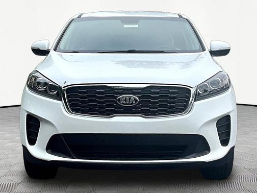 Snow White Pearl 2019 Kia Sorento LX