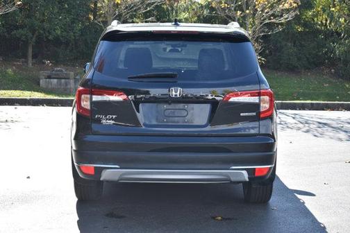 2022 Honda Pilot Touring 8-Passenger
