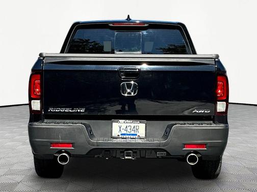 Crystal Black Pearl 2023 Honda Ridgeline RTL